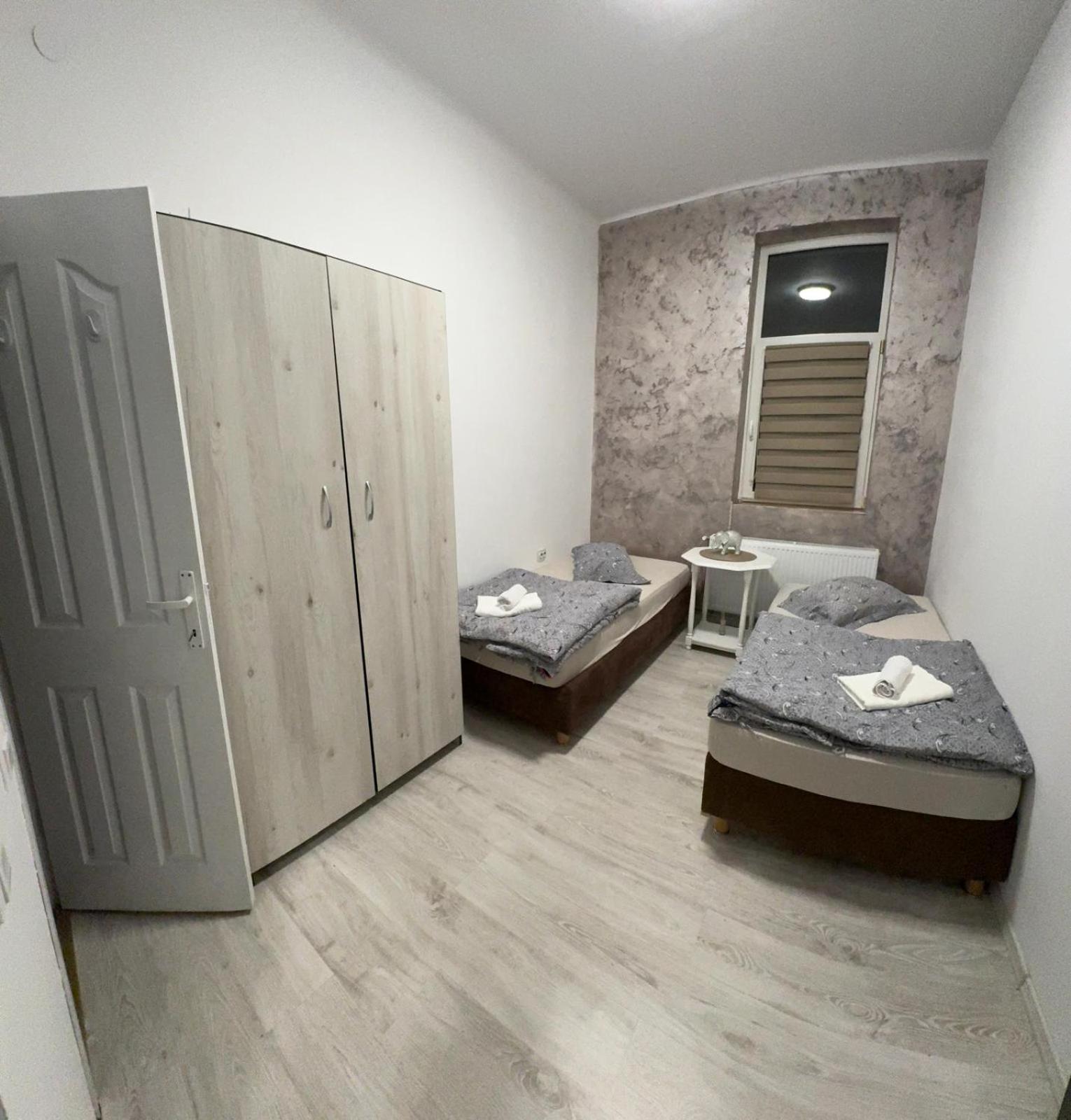 Little Bistro House Bed & Breakfast Targu Mures Exterior photo