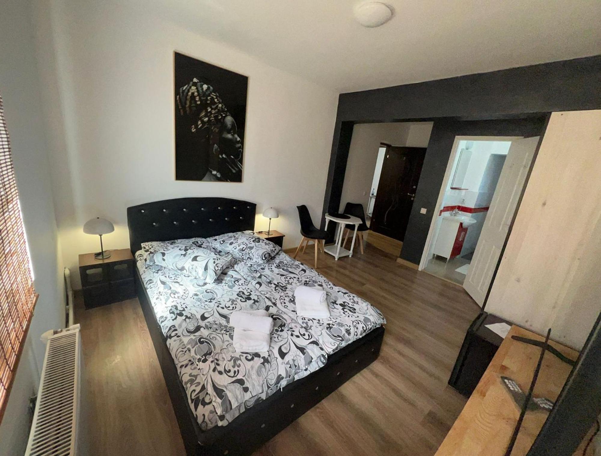 Little Bistro House Bed & Breakfast Targu Mures Exterior photo